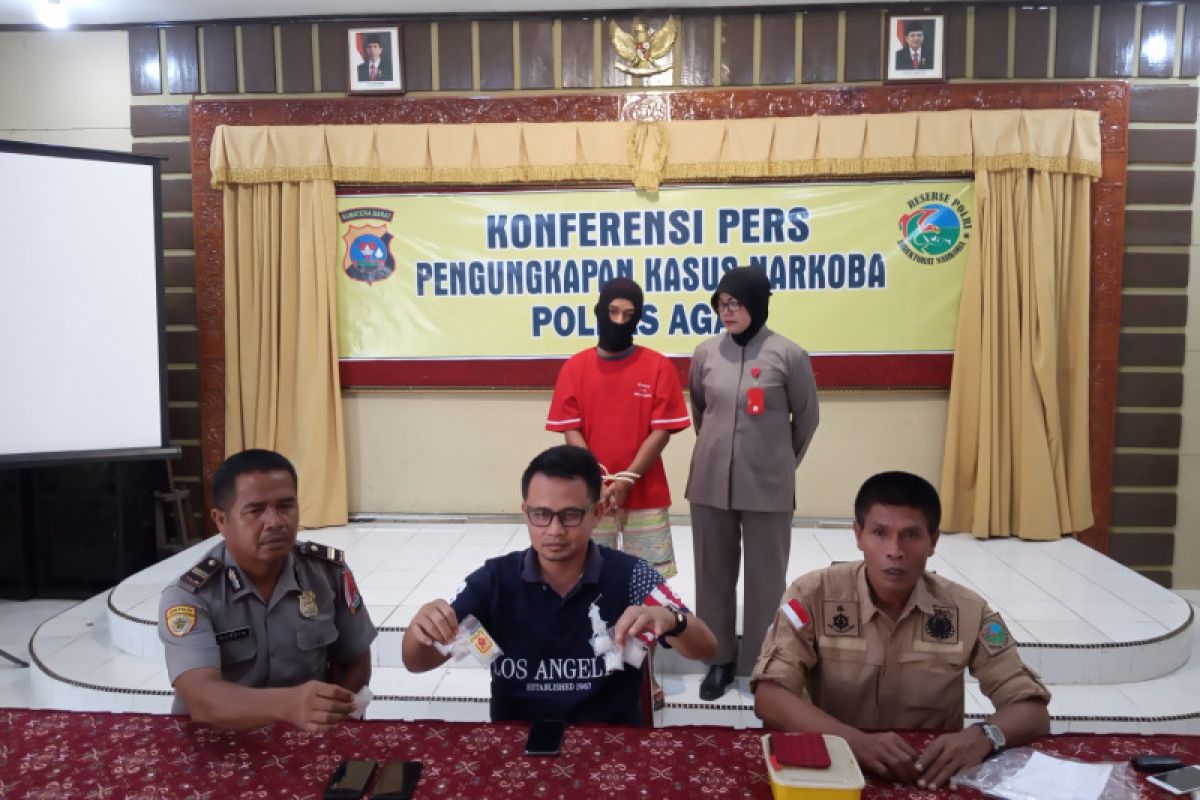 Polisi tangkap pria simpan 10 paket sabu-sabu di Agam