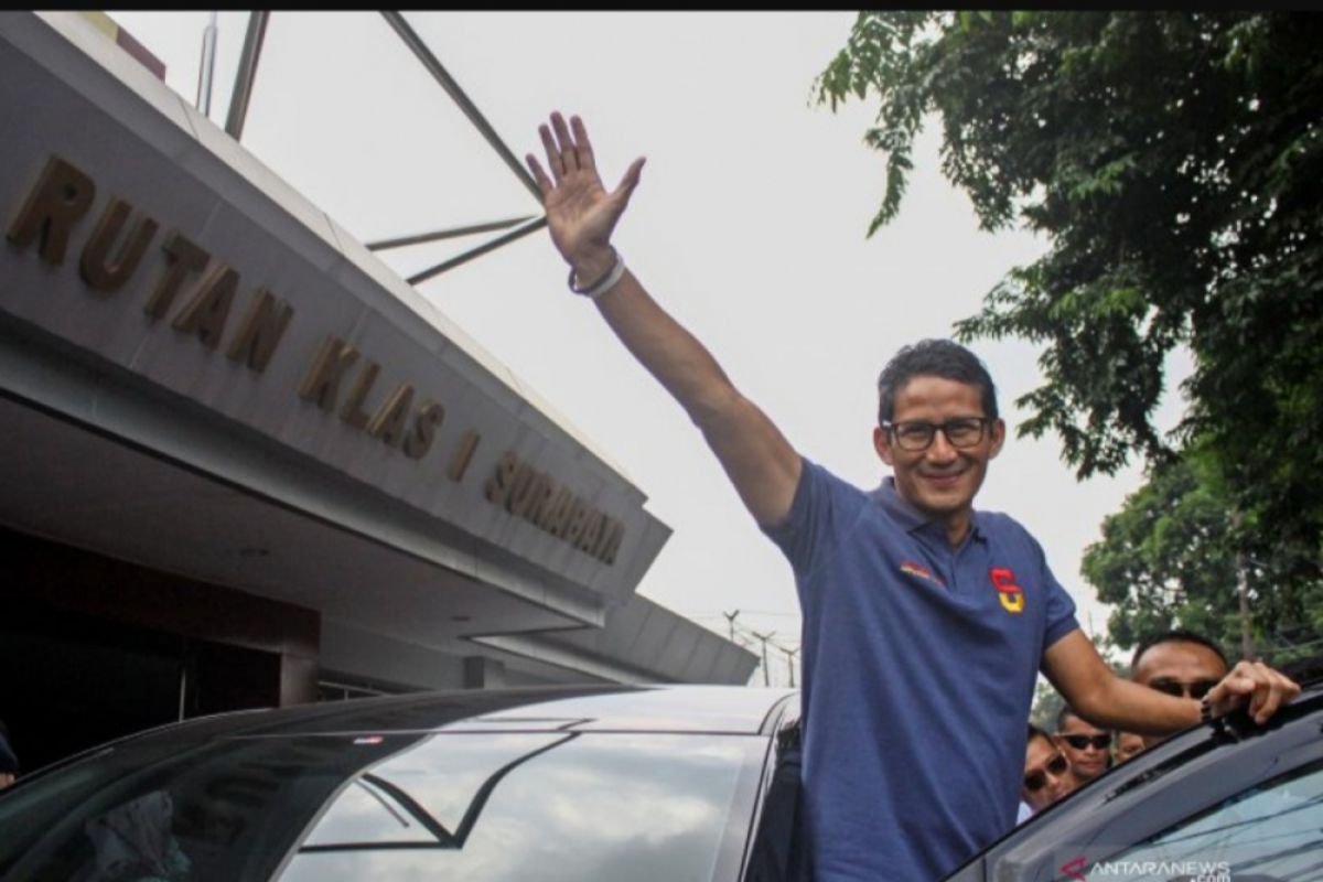 Sandiaga janji beri gajinya untuk fakir miskin