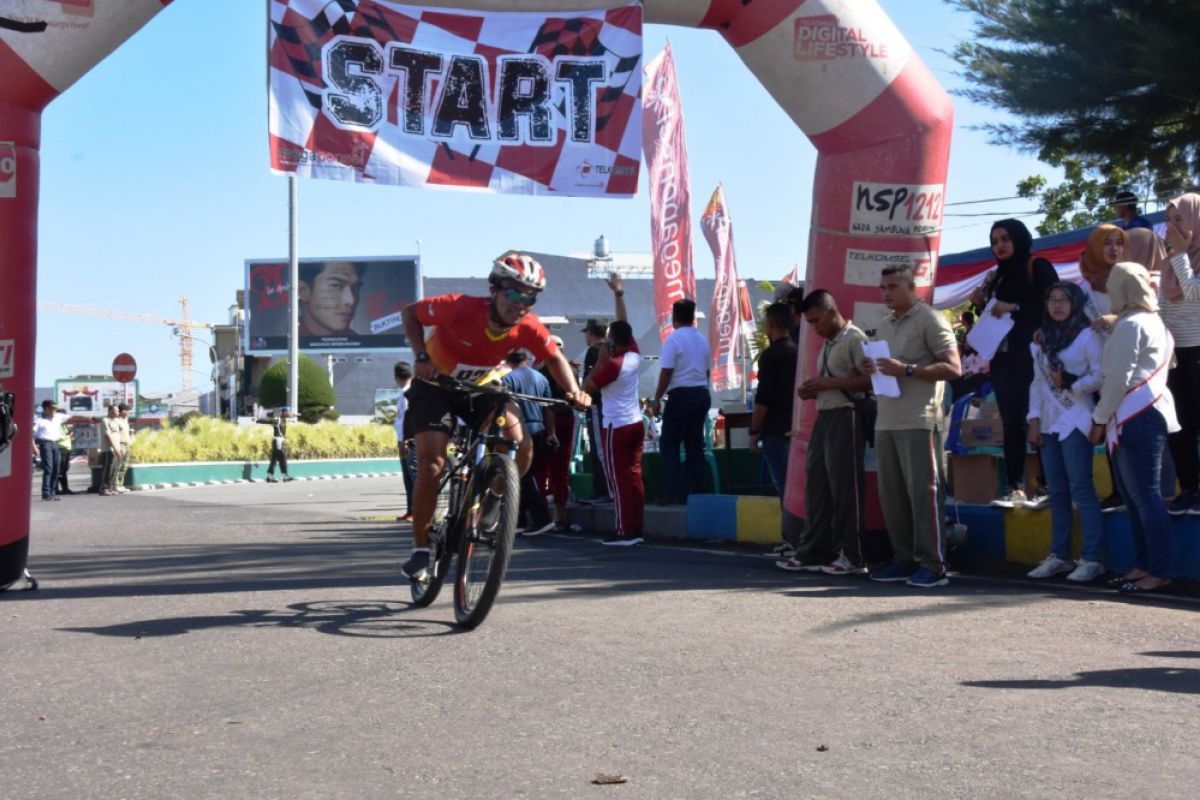 Atlet nasional meriahkan lomba triathlon Ternate