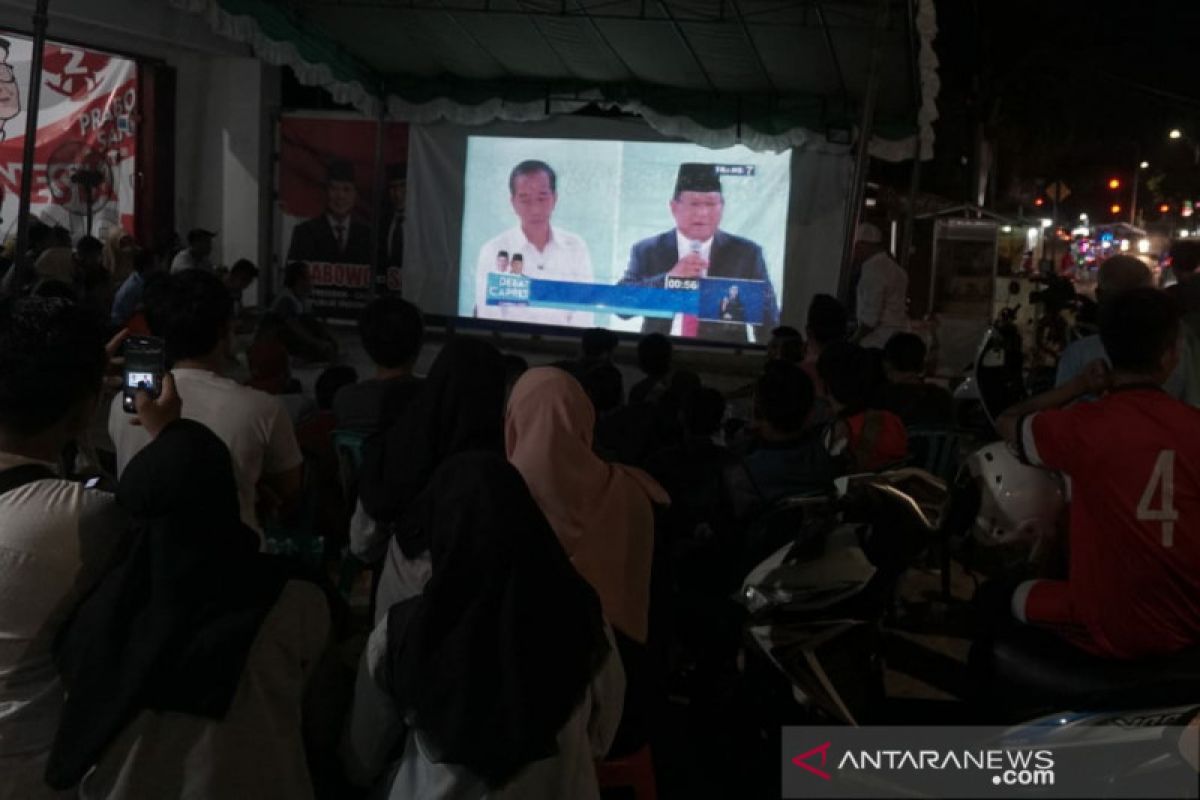 Prabowo pertanyakan impor komoditas