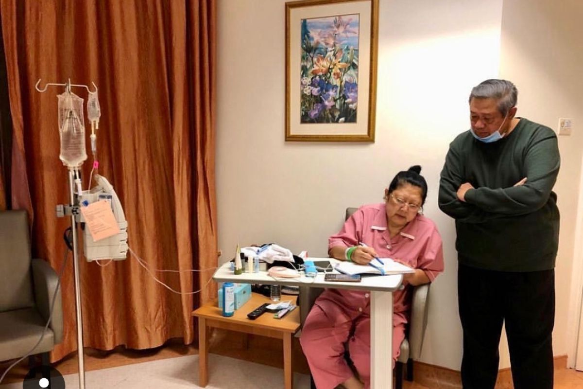 Ani Yudhoyono mengaku kaget menderita kanker darah