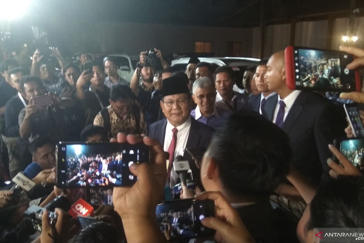 Prabowo mengaku bawa buku "Why Nation's Fail" saat debat