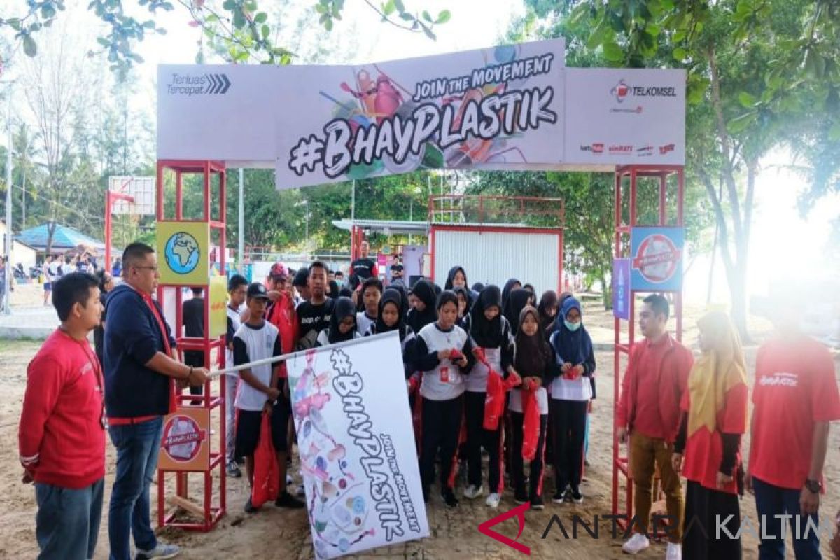 Telkomsel Ajak Masyarakat Bijak Pakai Plastik