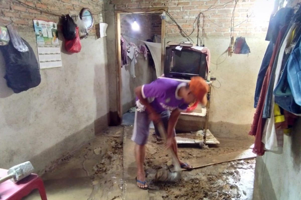 Ratuasan rumah di Pesawaran terendam banjir