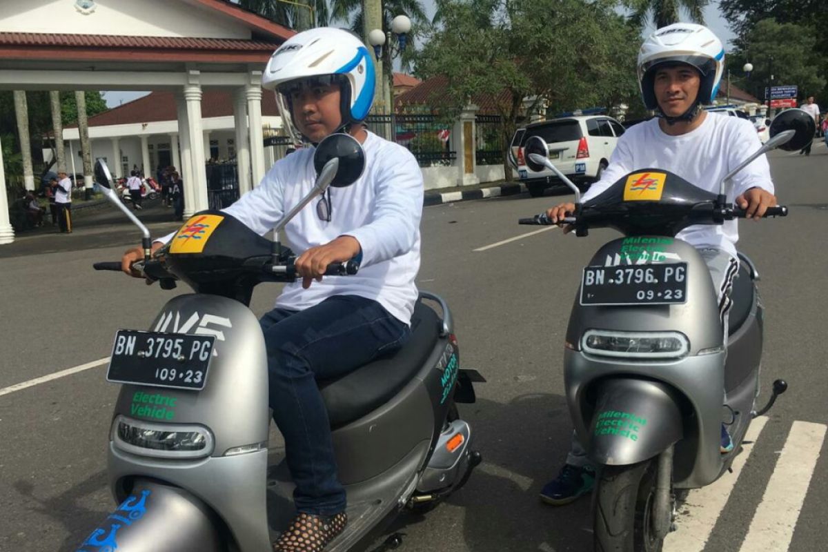 Komunitas motor listrik Pangkalpinang ramaikan Kegiatan Millenial Road Safety Festival