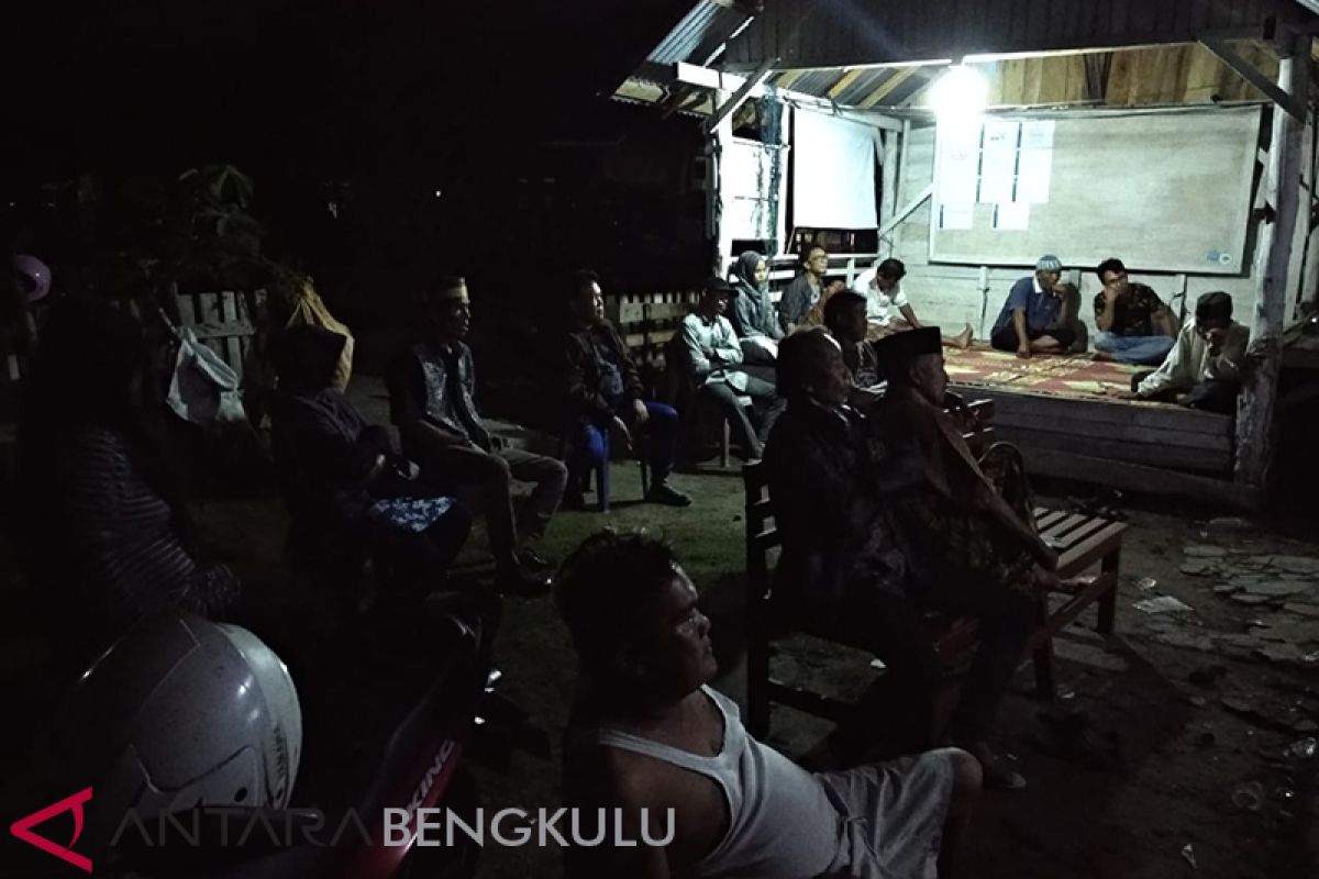 Warga terdampak PLTU Bengkulu nobar debat pilpres tema energi