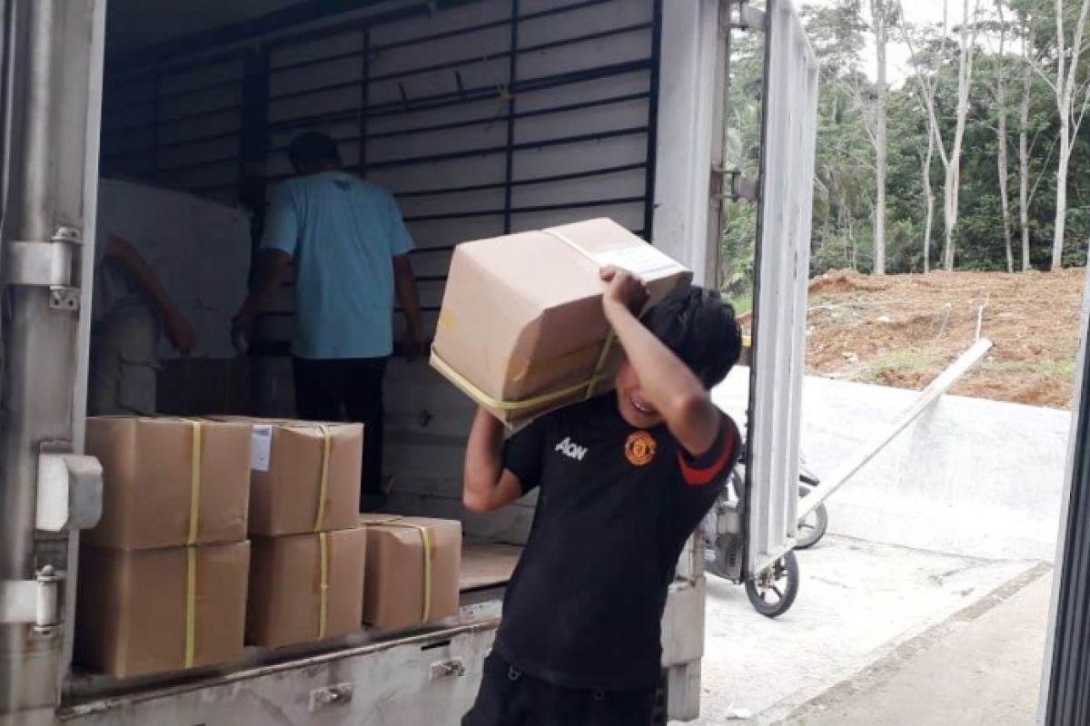 KPU Solok Selatan Antisipasi Hama Tikus di Gudang Logistik