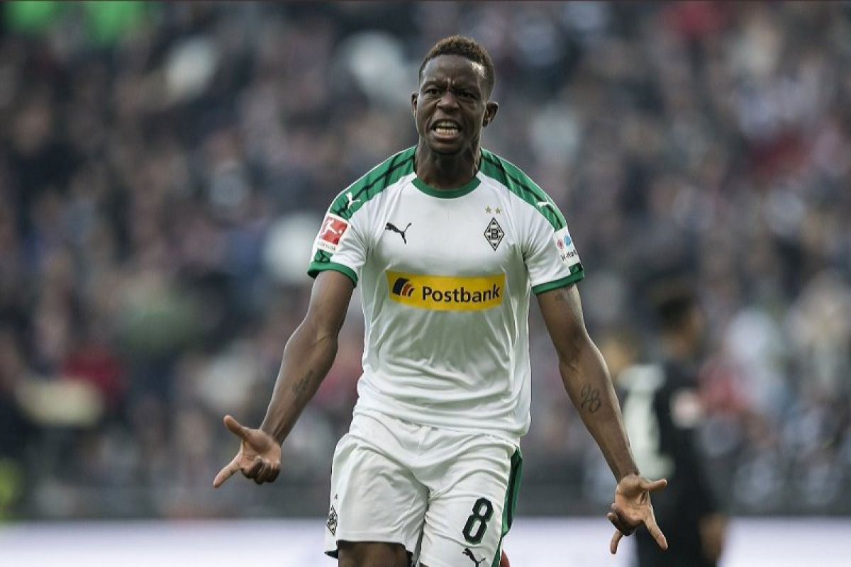 Gol Denis Zakaria penyelamat Moenchengladbach atas Eintracht Frankfurt