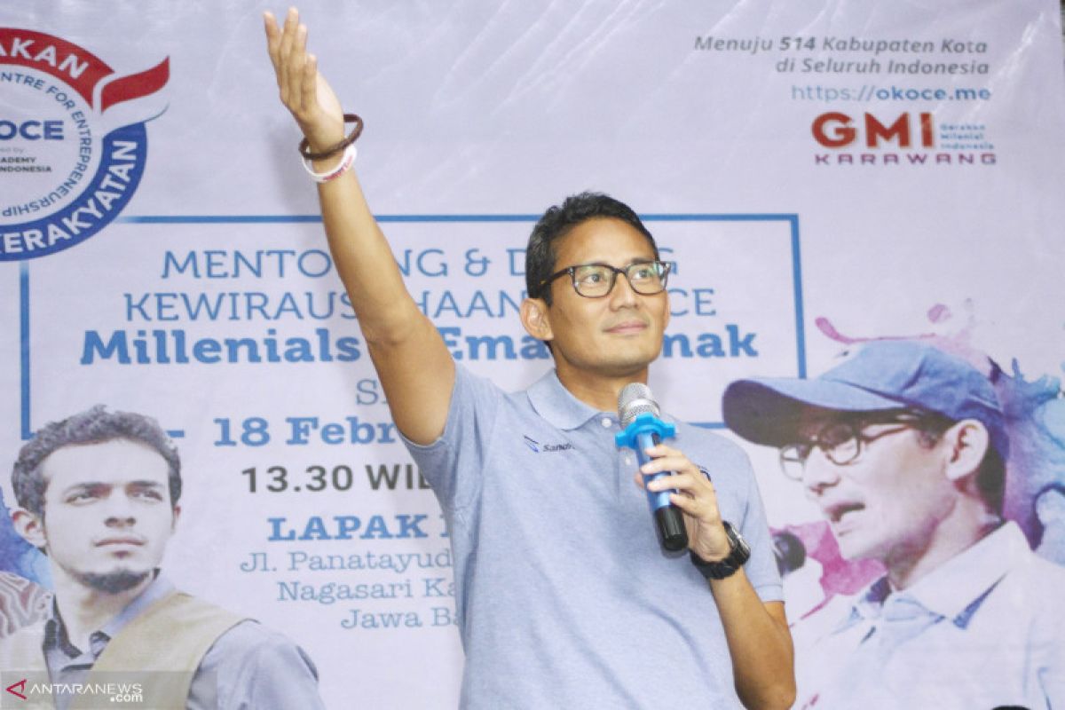 Sandiaga Uno puji pembuat kaos anti-bakteri dari Karawang