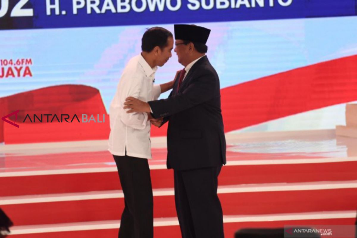Analisis gestur Jokowi-Prabowo, debat damai walau sama-sama tegang