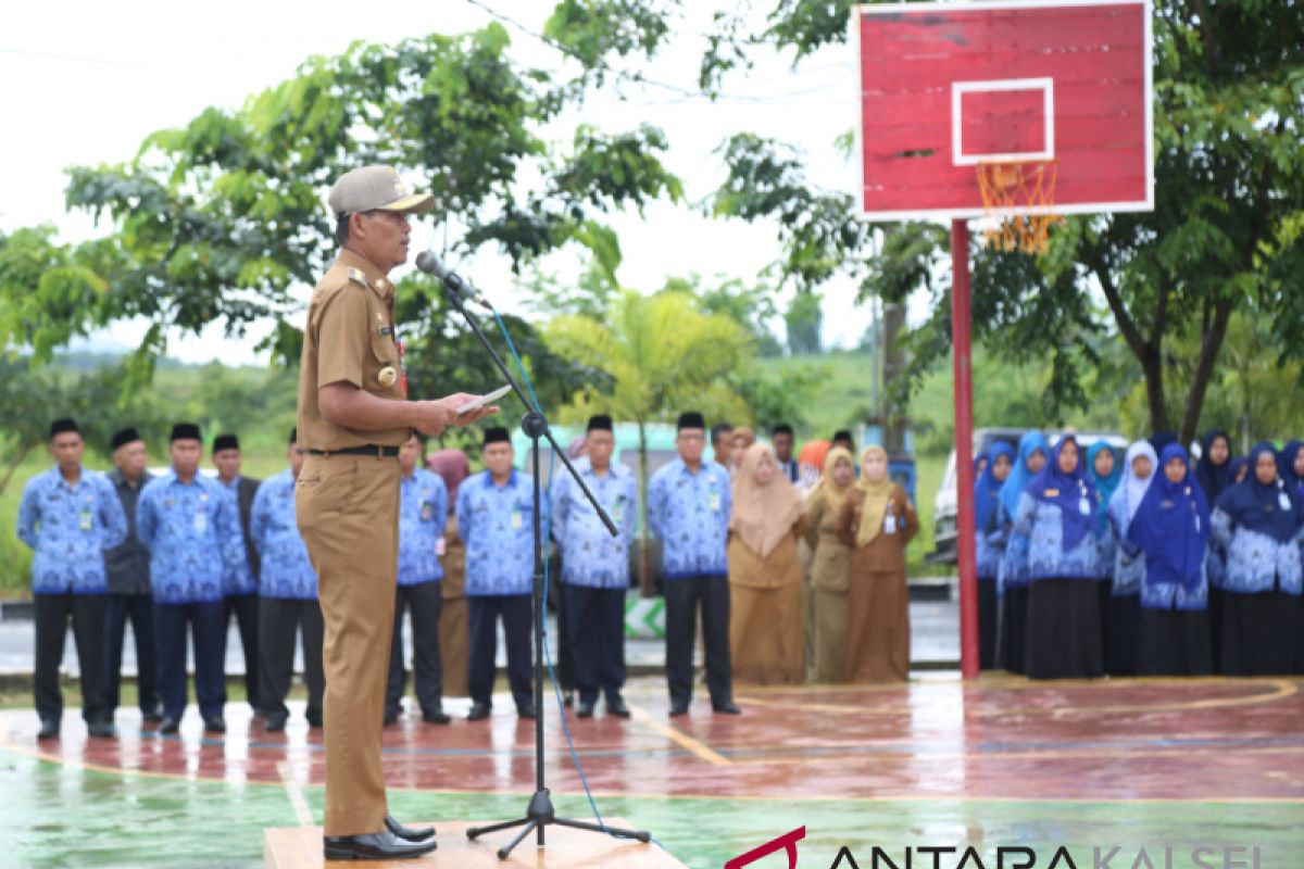 Kepala SKPD - camat tandatangani kontrak kerja