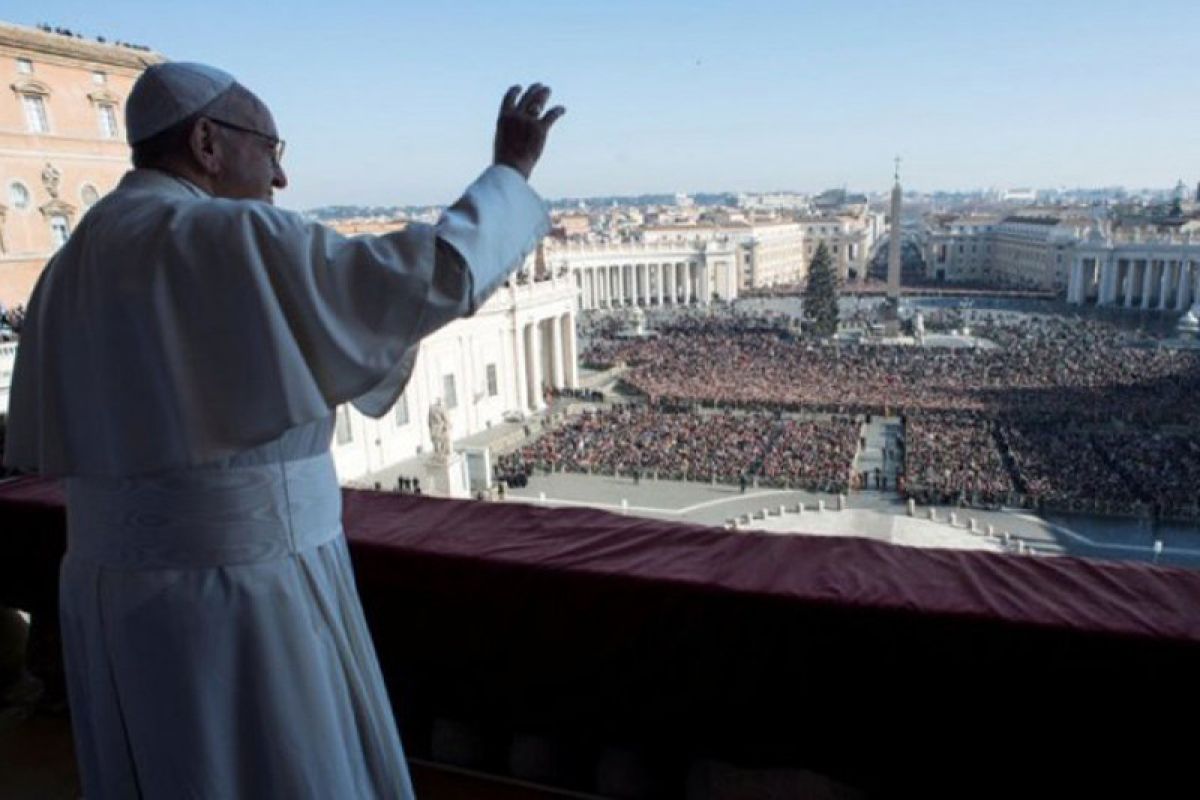 Paus Fransiskus prihatin dengan berakhirnya jeda kemanusiaan di Gaza