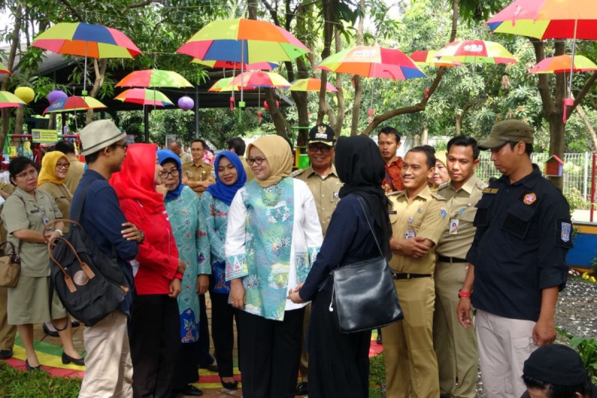 Ketua Tim Penggerak PKK DKI tinjau RPTRA Kamal Bahari