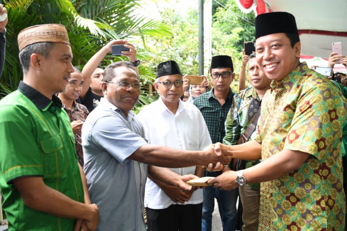 Ke Manado, Rommy Kunjungi Basis PPP di Kampung Ternate