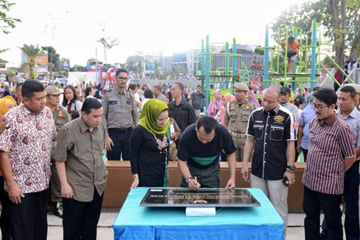 Gubernur Lampung Resmikan Taman Bermain Anak di Taman Gajah
