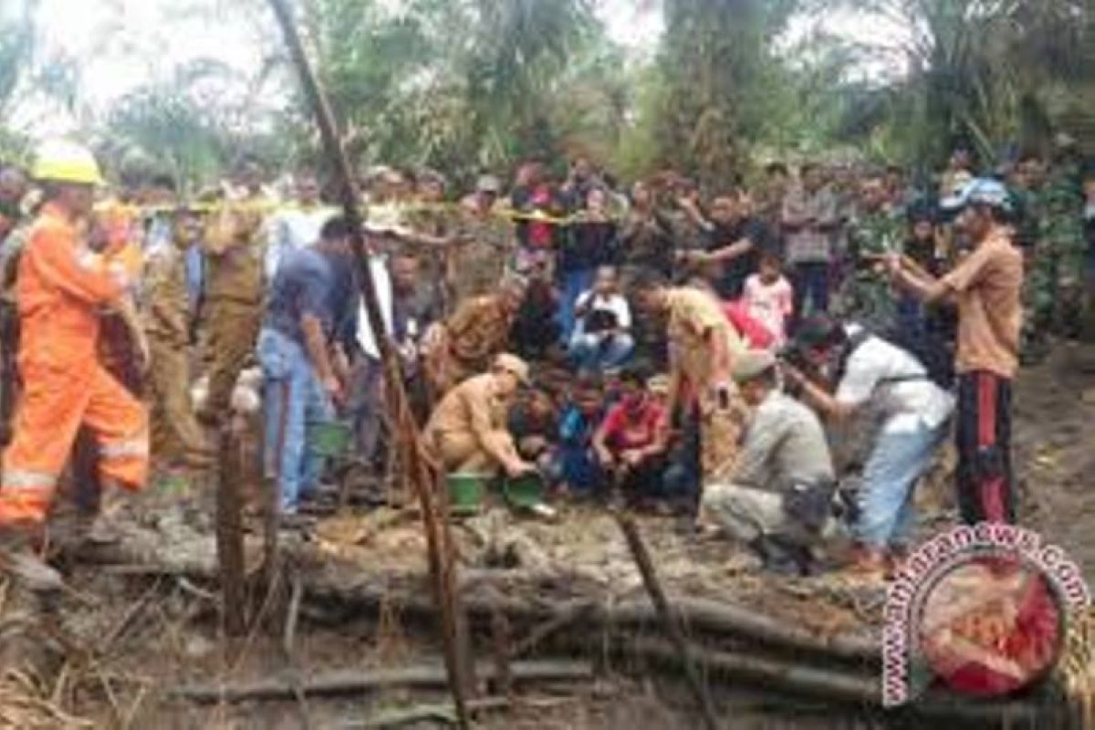 Polisi tutup 25 sumur minyak ilegal di Jambi