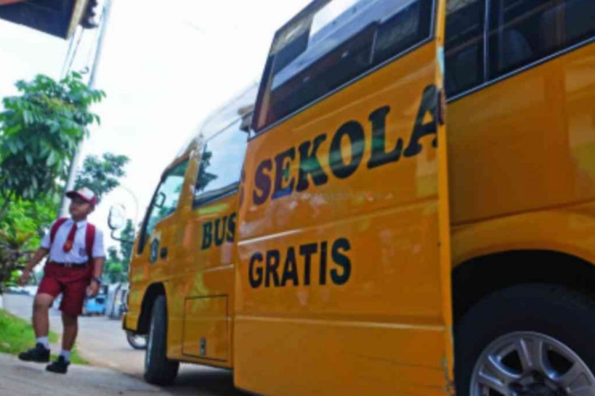 Pemkab Bekasi sediakan bus sekolah gratis