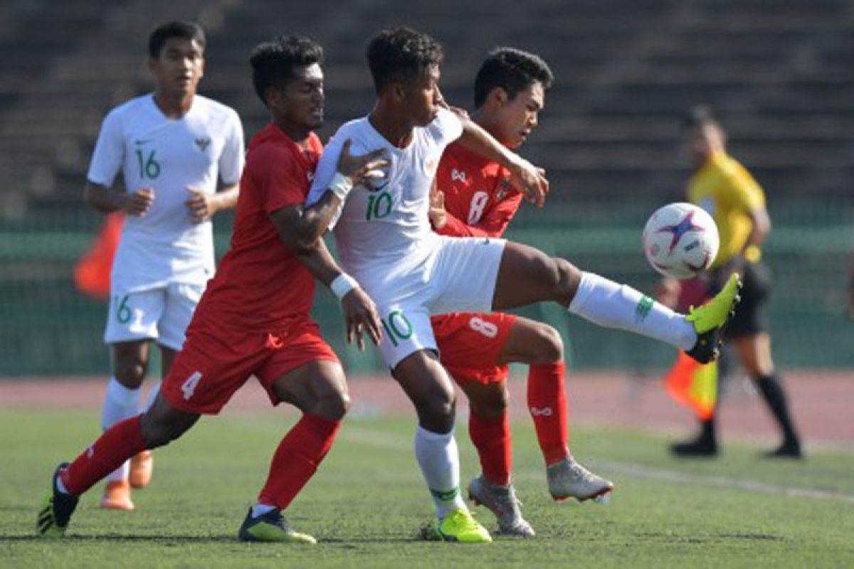 Hasil grup B, Indonesia imbang ketika Kamboja jungkalkan Malaysia