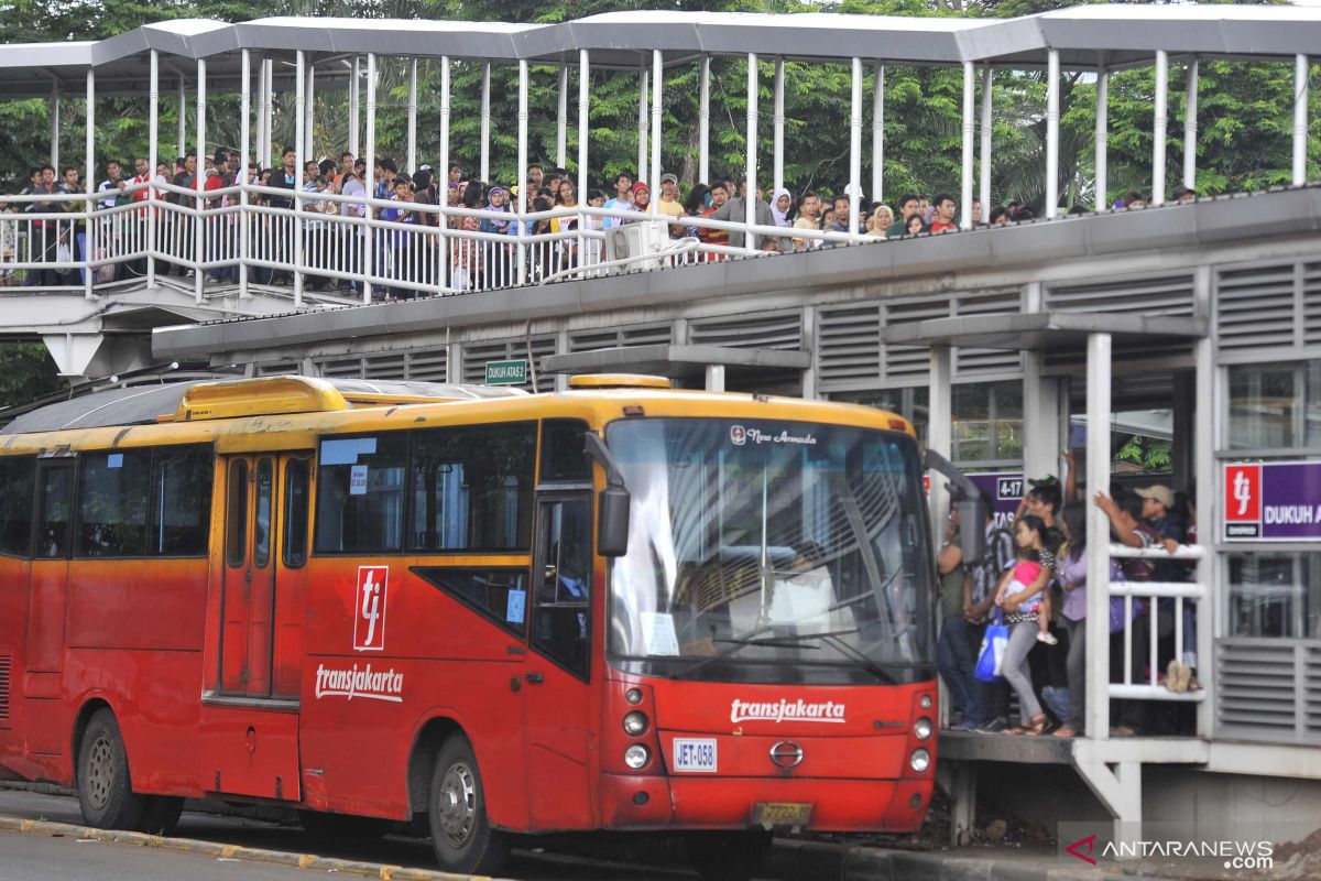 Transjakarta melayani rute kawasan residential di Kuningan