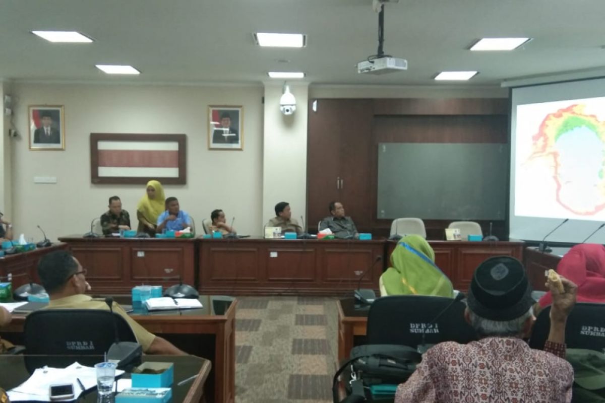 Legislator sarankan Pemda sikapi kerusakan ekosistem Danau Maninjau melalui Perda