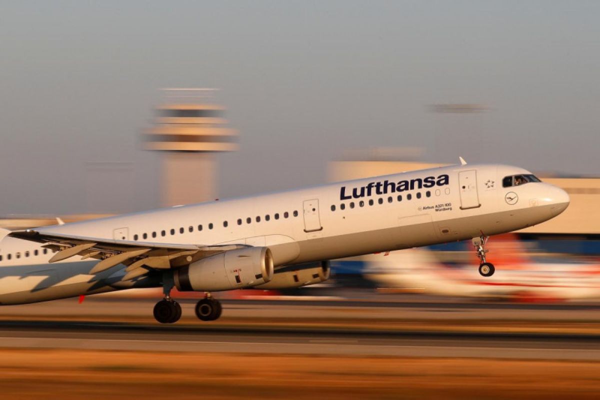 Bursa Jerman turun tipis 0,60 poin, saham Lufthansa merosot