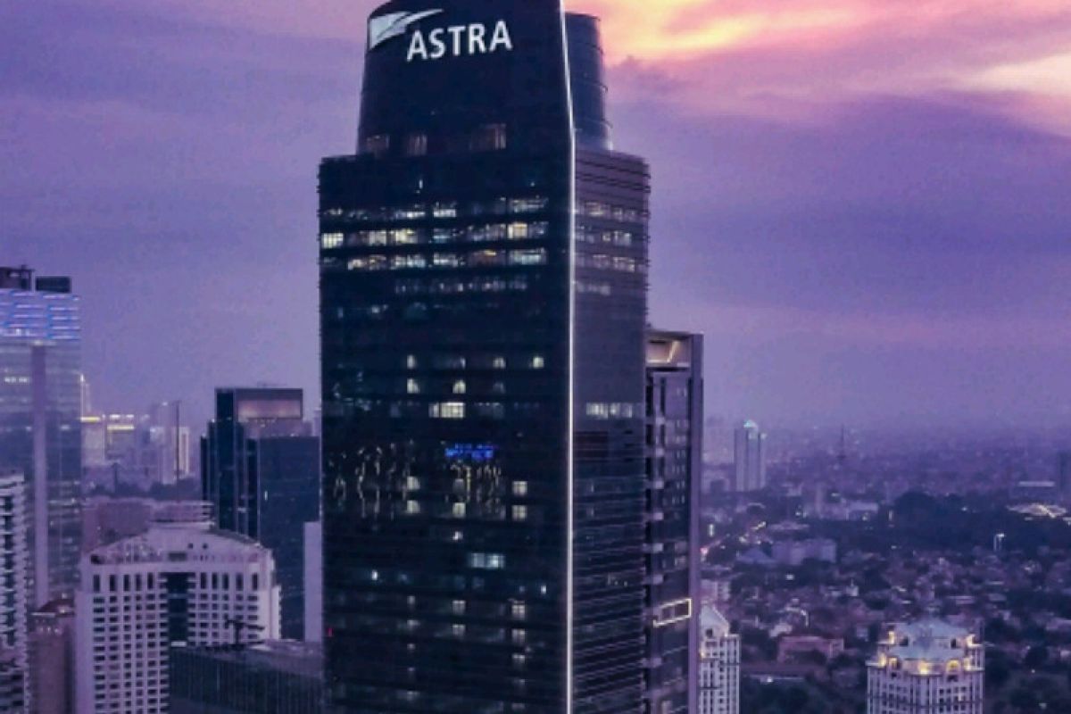 Menara setinggi 261 meter tandai HUT ke-62 Astra