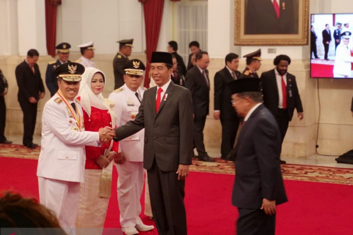 Presiden lantik Gubernur-Wagub Riau 2019-2024 di Istana Negara