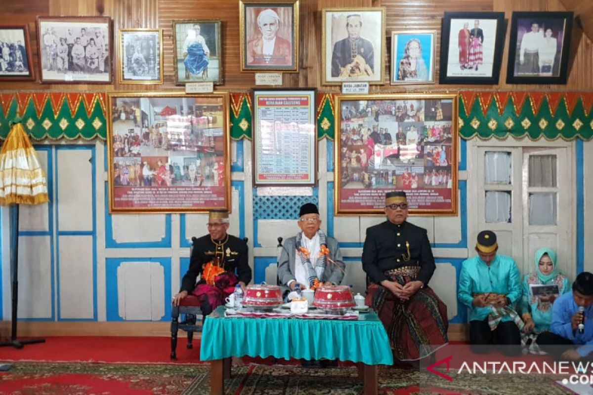 Ma'ruf Amin peroleh gelar adat Karaeng Manaba di Sulawesi Selatan