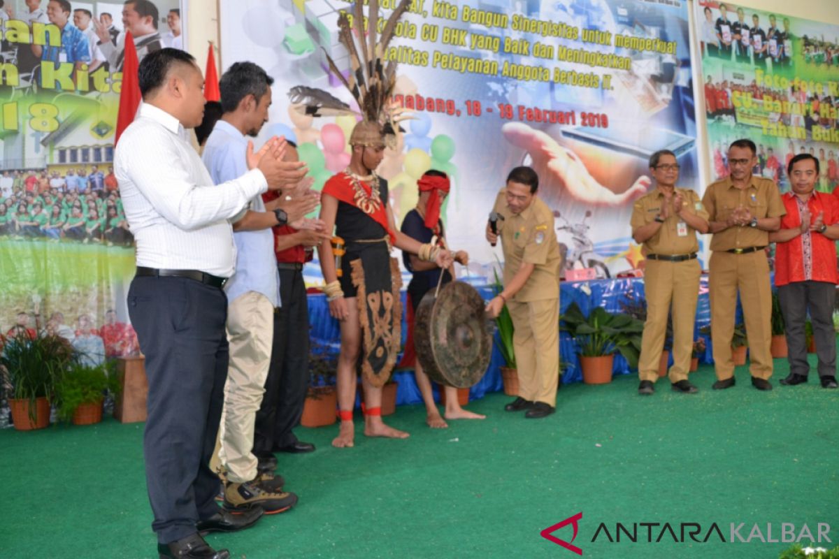 Pemkab Landak dorong credit union kembangkan ekonomi kerakyatan