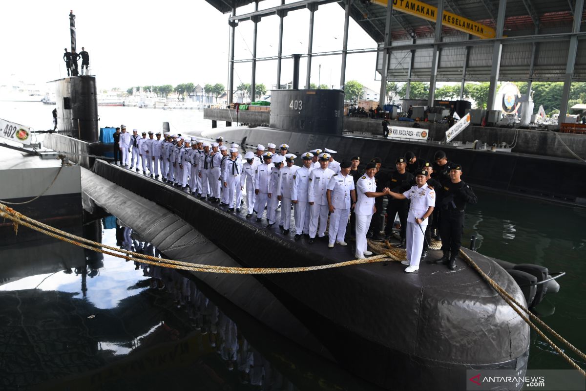 Kapal selam pertama buatan anak bangsa diluncurkan