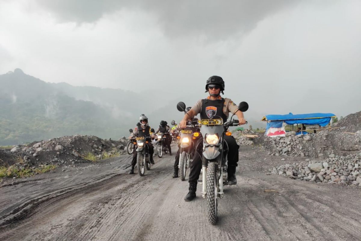 Cek Lokasi, Kapolres Lumajang Larang Truk Pengangkut Pasir Lewat Jalur Desa