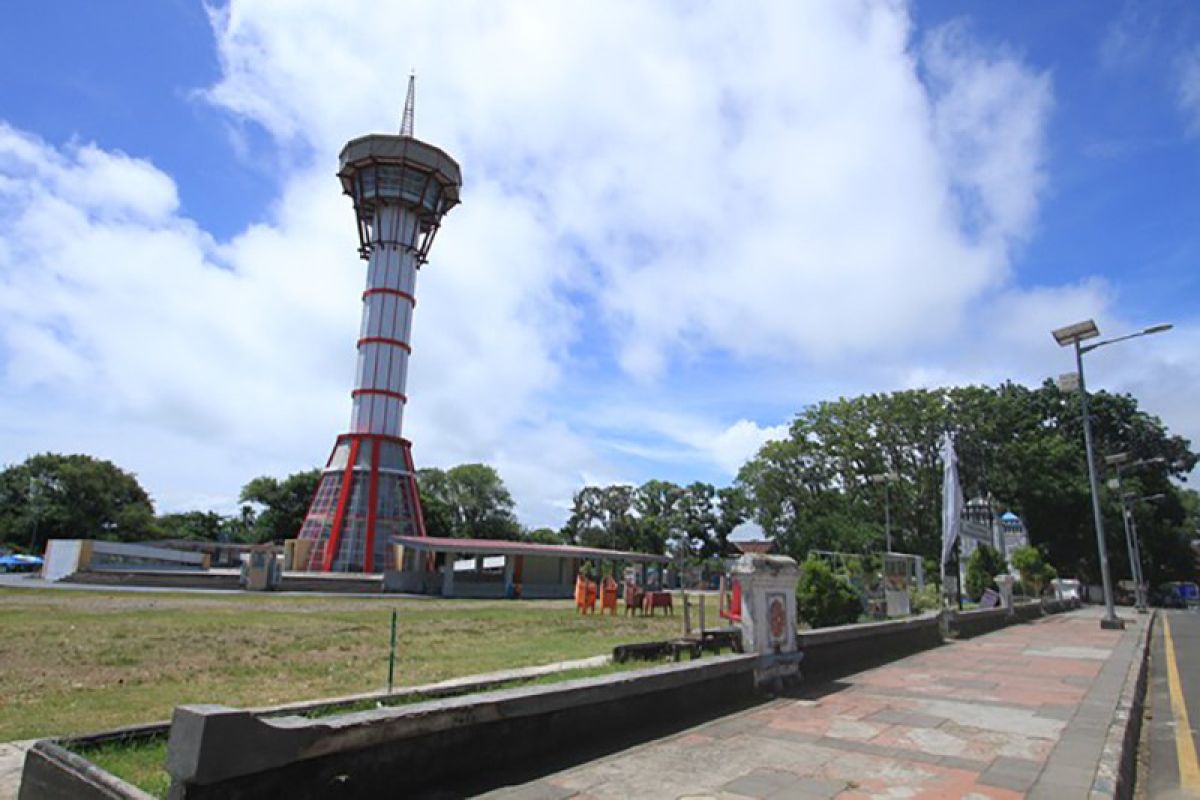 Gubernur bolehkan warga jualan di View Tower