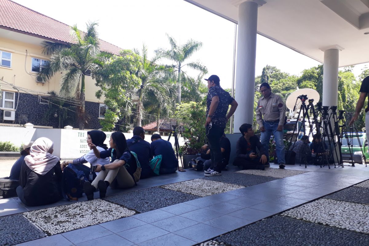 Puluhan wartawan tunggu eksekusi Buni Yani di Kejari