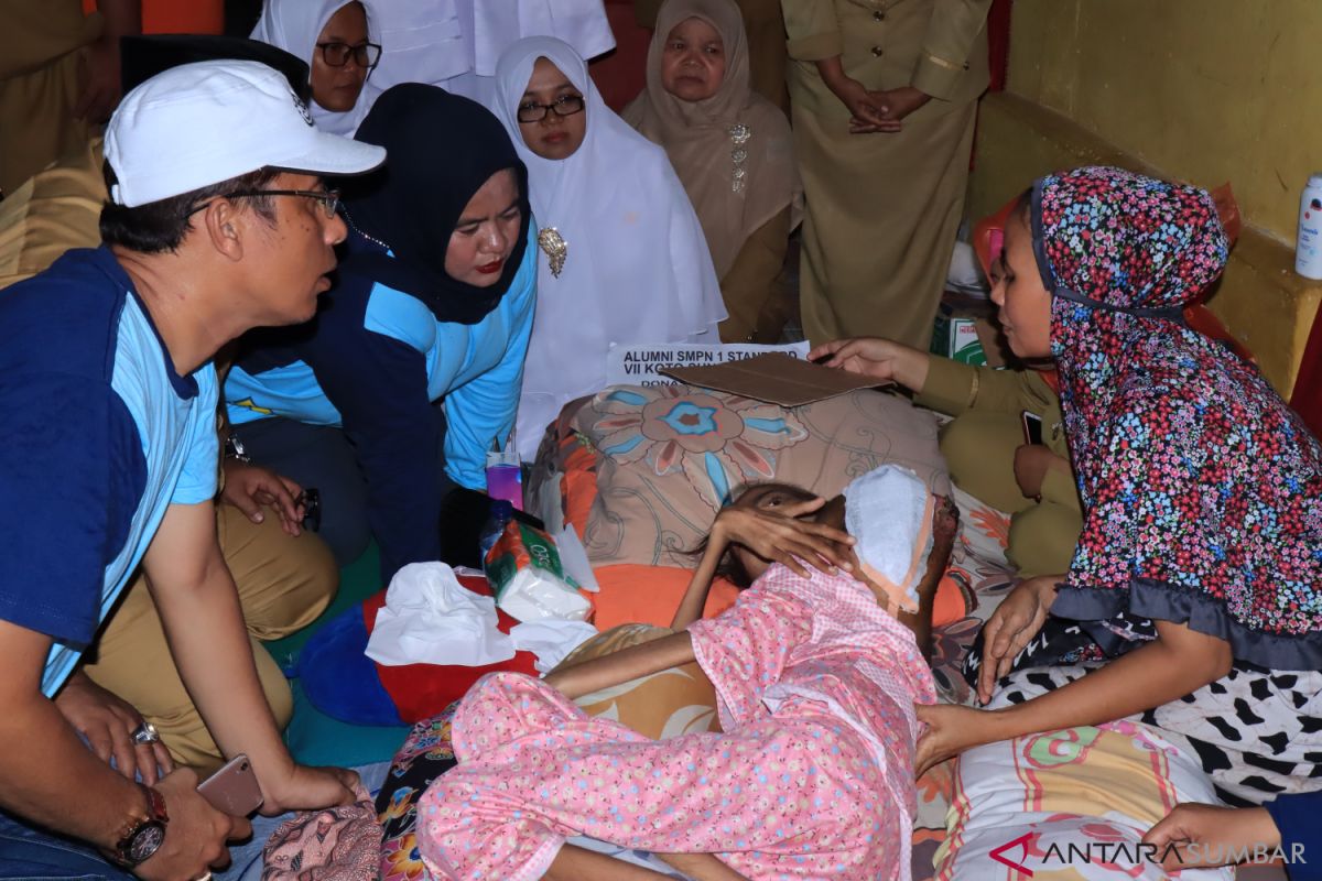 Wabup Padang Pariaman minta pihak keluarga izinkan Intan Kasih Kirana dirawat di rumah sakit