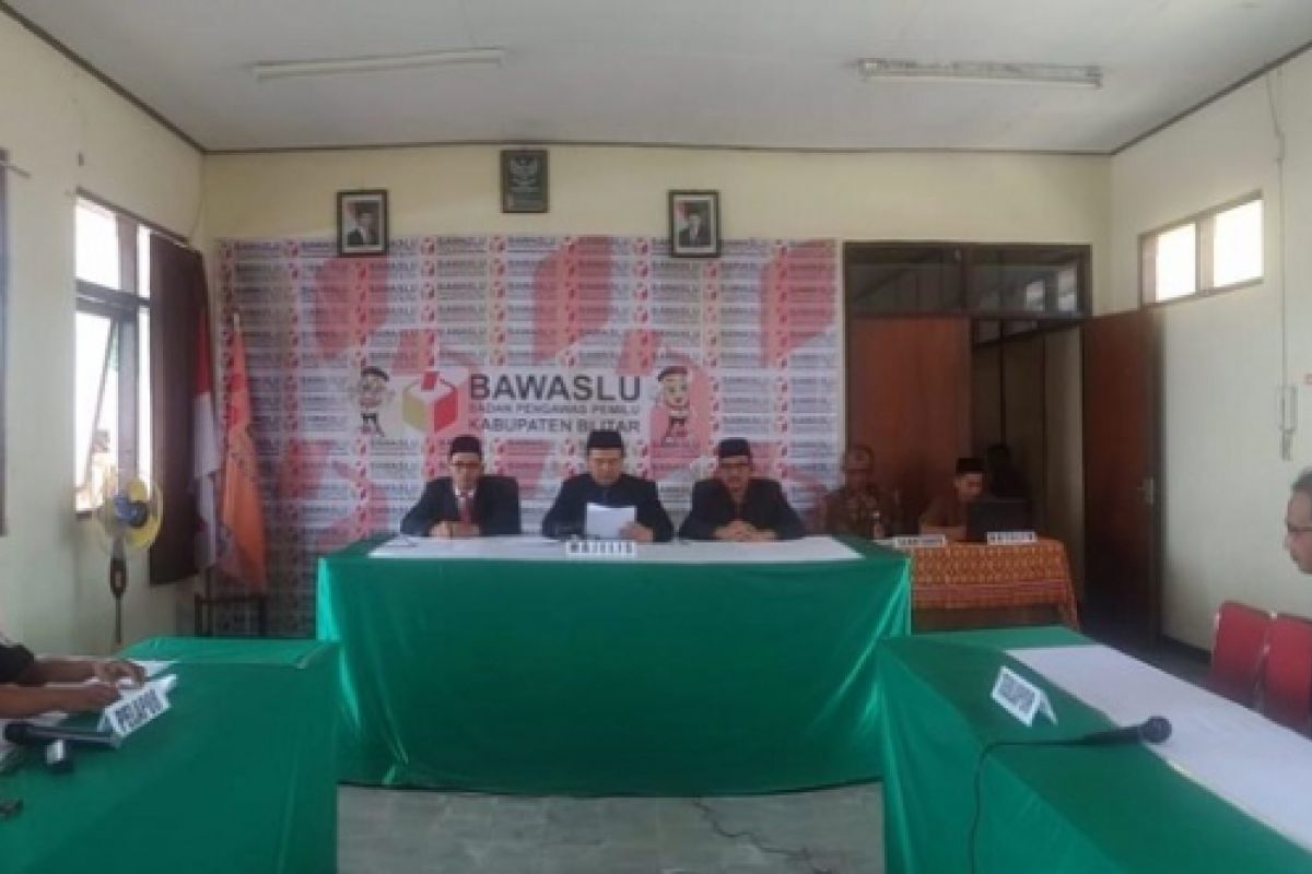 Bawaslu Kabupaten Blitar Gelar Sidang Pelanggaran Administratif