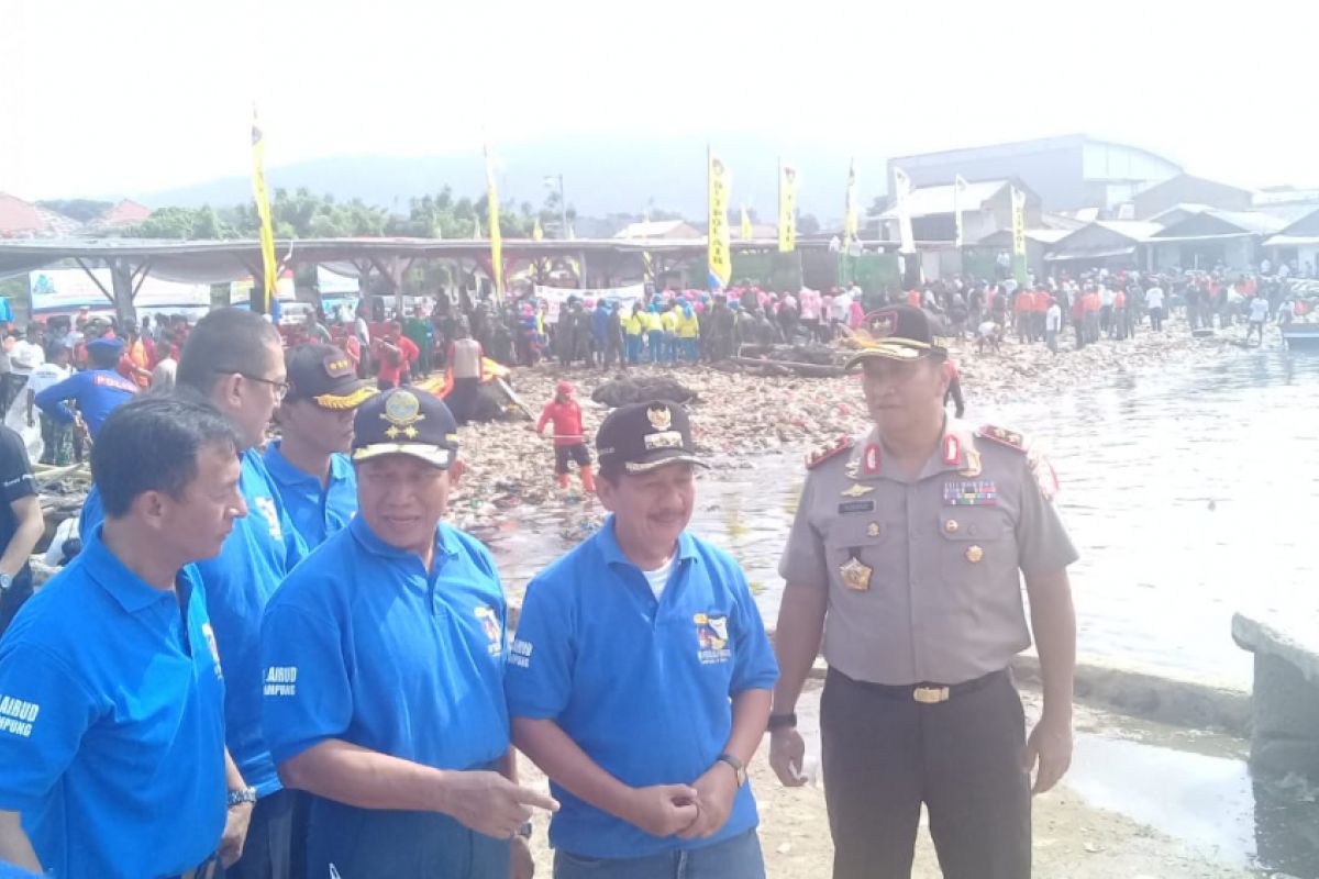 Wali Kota Bandarlampung Imbau Warga Tak Buang Sampah Ke Laut