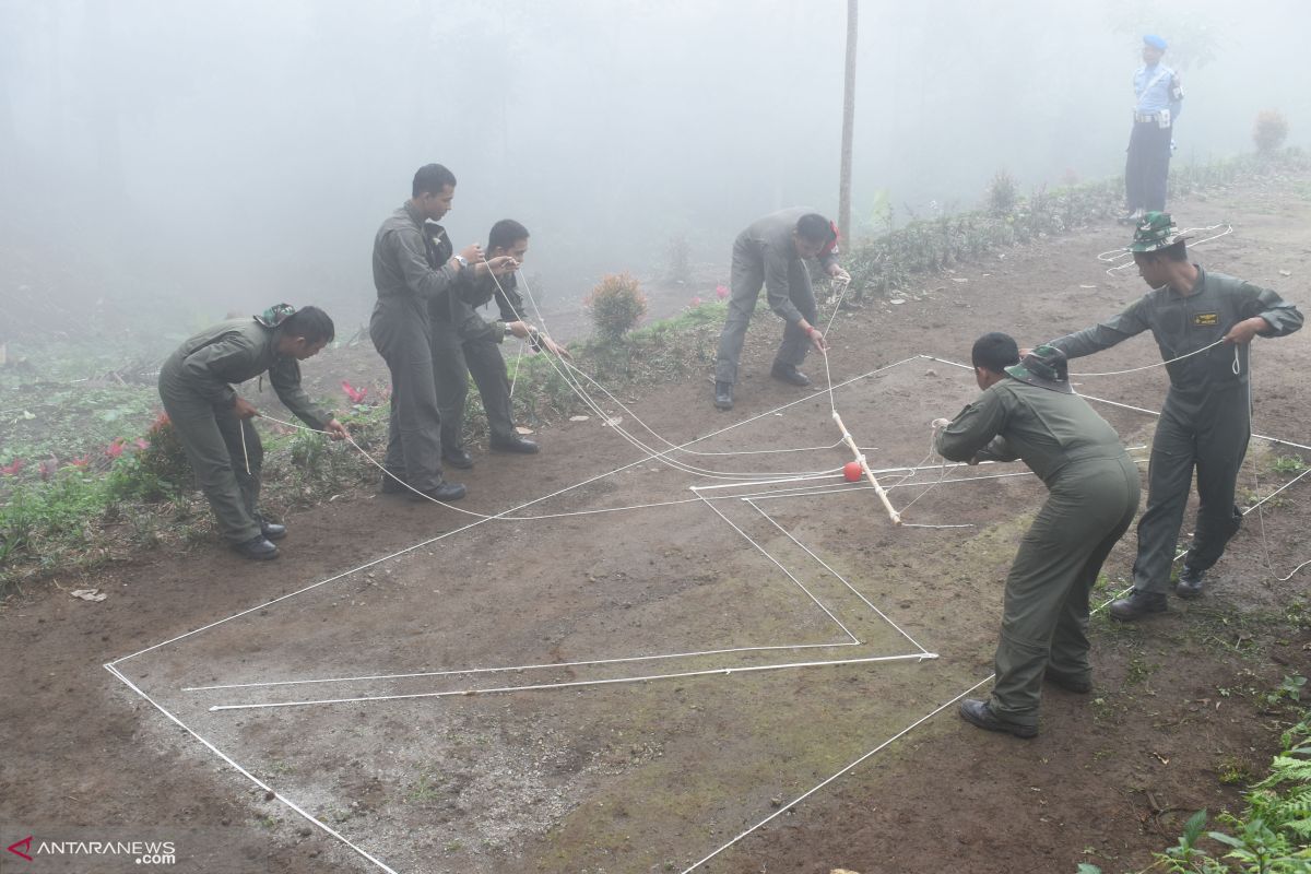 Latihan Survival Dasar Lanud Supadio berahir