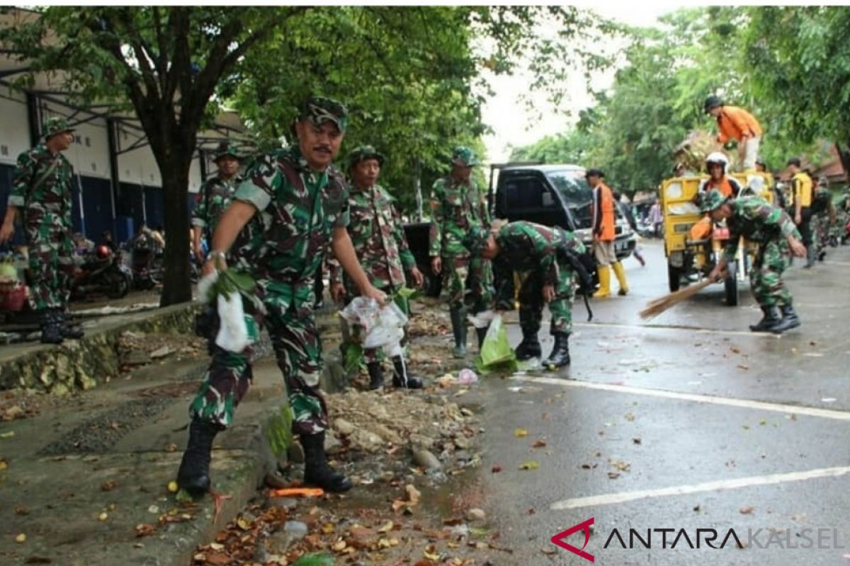 Sampah di pasar Keramat Barabai mencapai Satu Ton/Hari