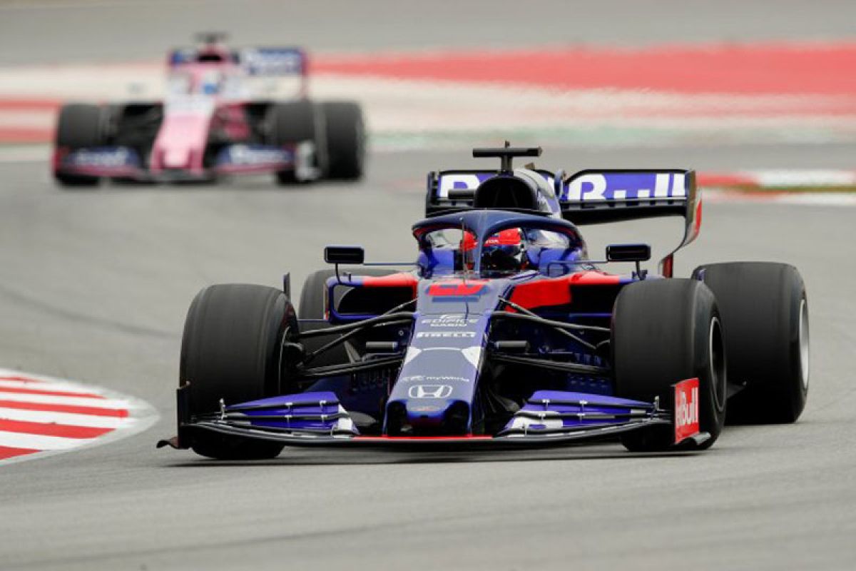 Daniil Kvyat bawa Toro Rosso tercepat hari ketiga tes pramusim di Catulunya.