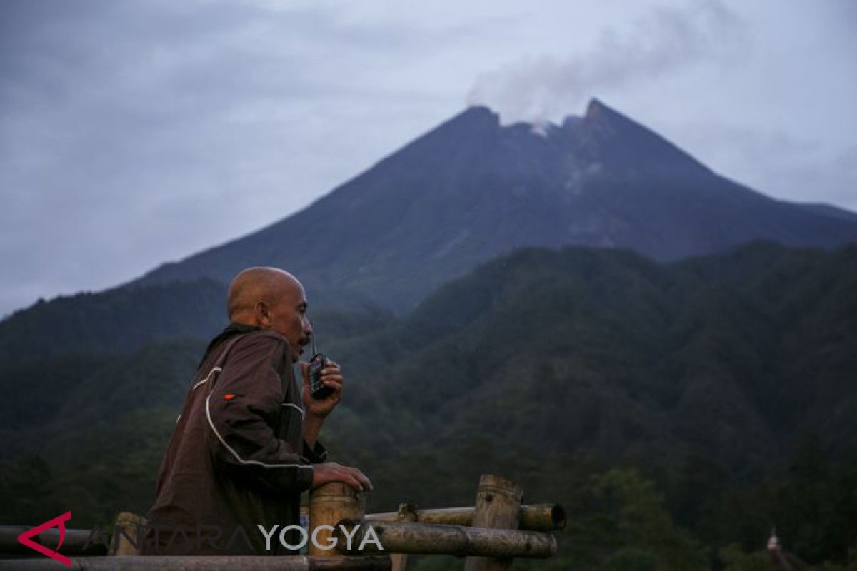 Gunung Merapi alami enam gempa guguran pada Sabtu pagi