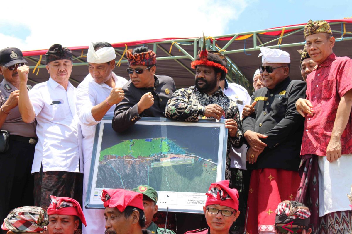 Staf Khusus Presiden tinjau lokasi Bandara Buleleng