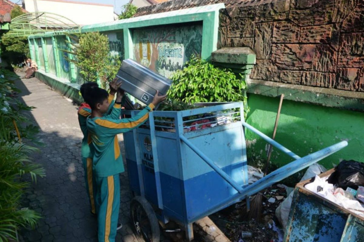 Pemkot Madiun Ajak Masyarakat Memilah Sampah Organik dan Anorganik