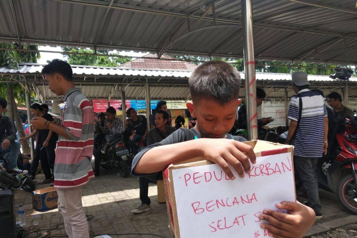 Mahasiswa Galang Dana Untuk Korban Tsunami Selat Sunda