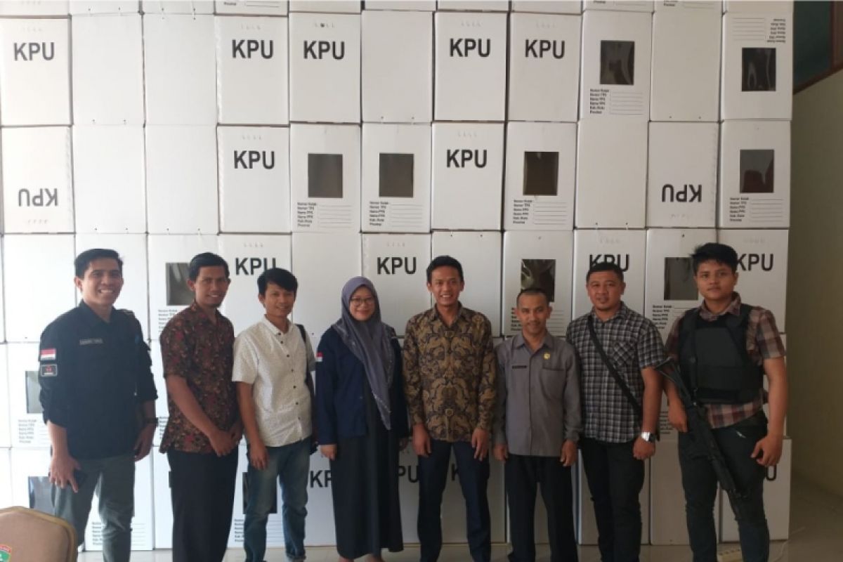 KPU Kabupaten Solok masih kekurangan 3.180 surat suara pemilu