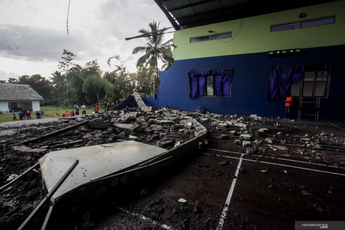 Belasan rumah di Sleman rusak diterjang puting beliung