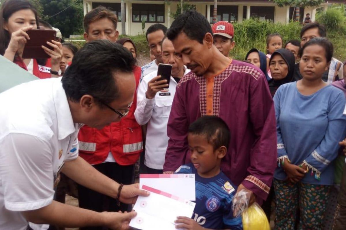 PMI Lampung santuni keluarga korban meninggal akibat tsunami