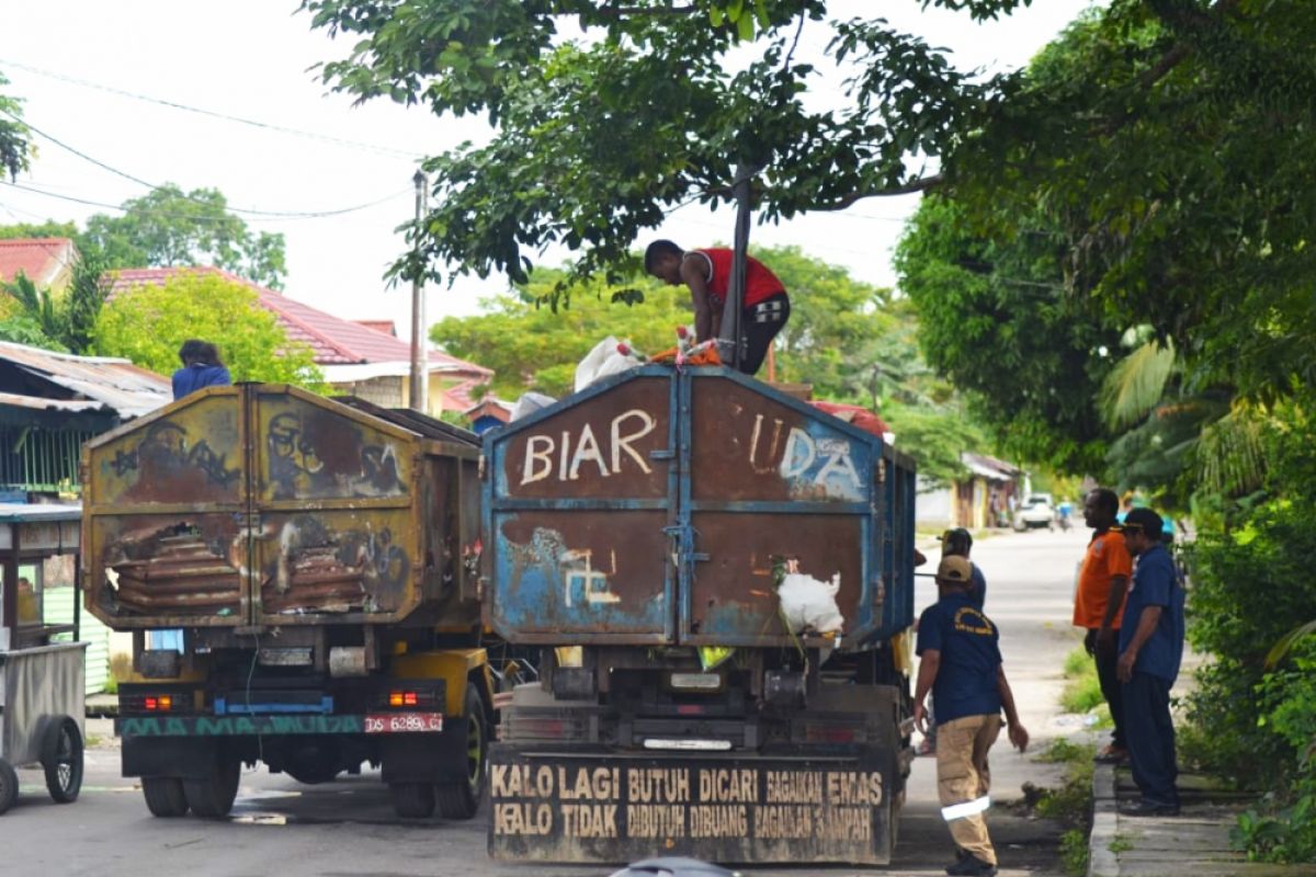 Pemkab Biak Numfor siapkan regulasi larangan penggunaan kantong plastik di toko modern