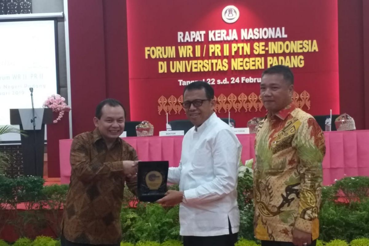 Forum Wakil Rektor II bahas larangan perekrutan pegawai Non PNS