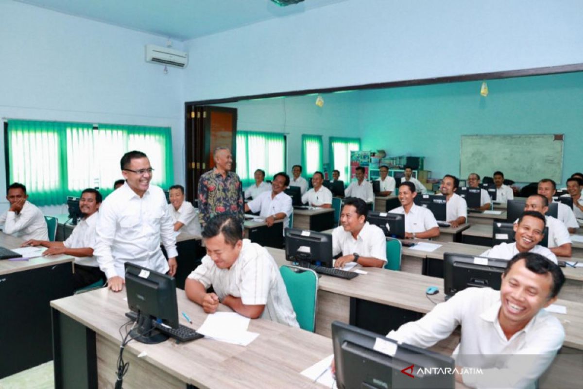 Ratusan Guru Honorer Banyuwangi Mengikuti Seleksi PPPK