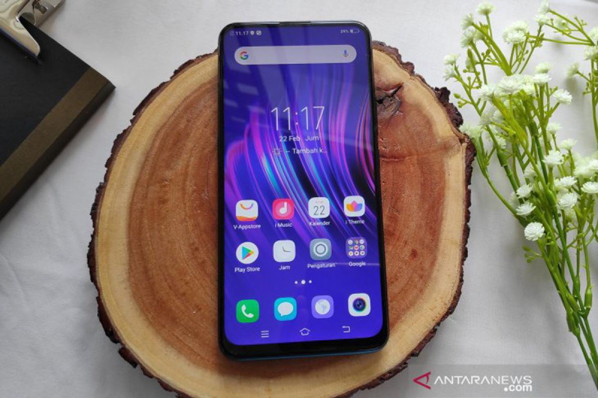 Vivo segera luncurkan V15 kamera pop-up